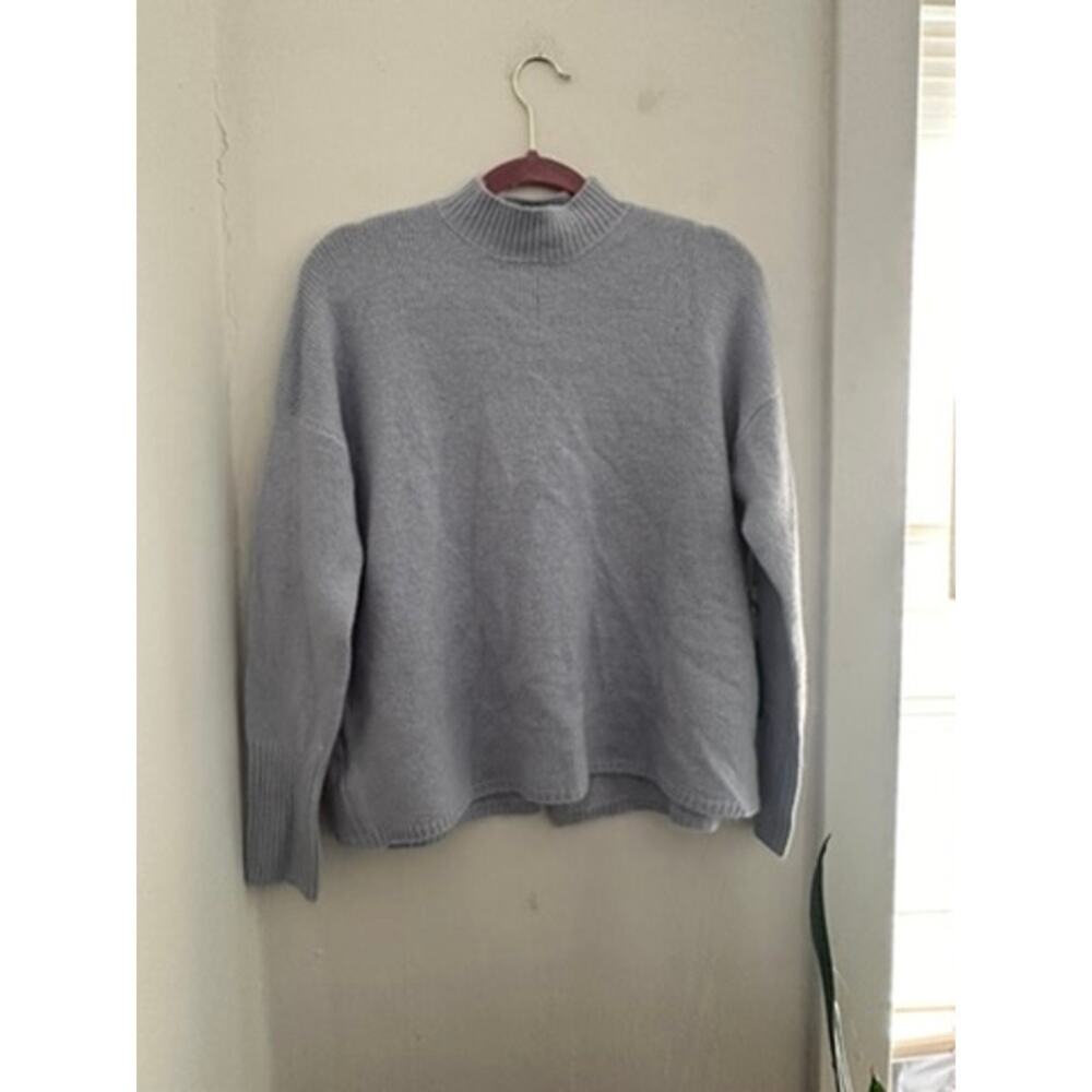 FOREVER 21 Women's Blue Cropped Open Back Sweater | Size Small